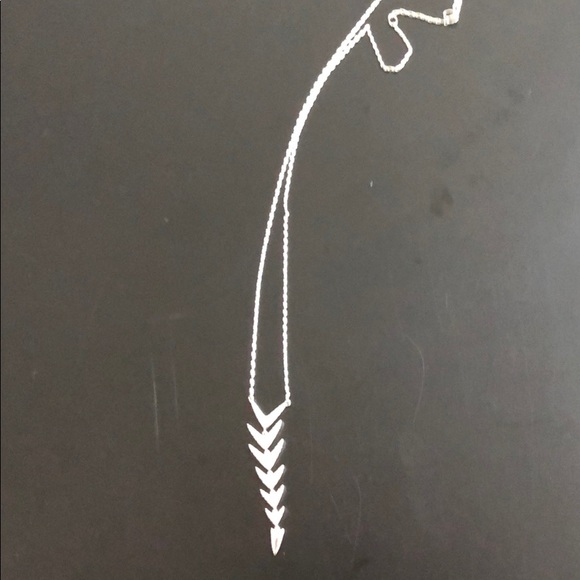 Stella & Dot Arrow Drop Necklace - Picture 2 of 3